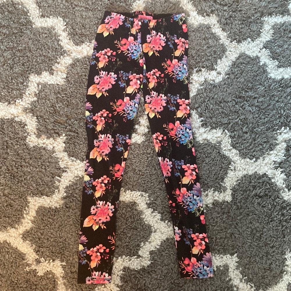 Floral Leggings Perfect For Spring.